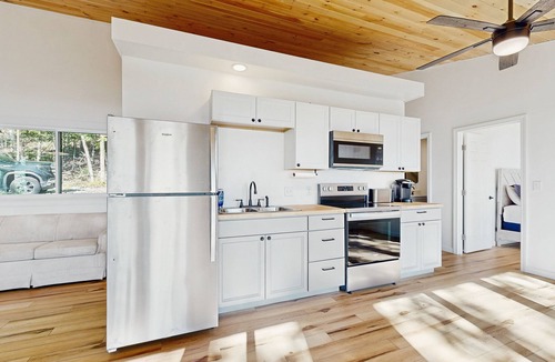 Sandy Point Cottage | Modern Maine cottage with river views, deck, and a convenient washer/dryer