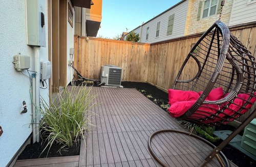 Memorial House | Modern Upscale 3-bedroom house in Houston energy corridor