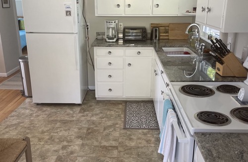 Willard House | Monthly/Weekly/Nightly Rental- Cozy, Pet Friendly Home in Beach Neighborhood
