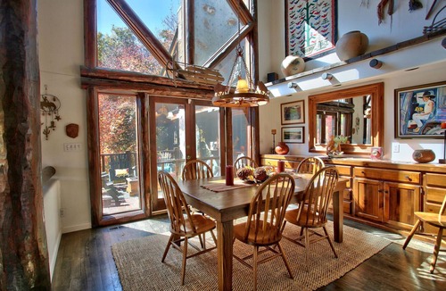 Sundance Cabin | MOUNTAIN FAVORITE - ASPEN RIDGE, HOT TUB, FULL VIEW OF SKI SLOPES, WOOD BURNING FIREPLACES