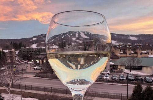 Stratton Mountain Condo | Mountain & sunset views from balcony! Heated pool/spas, walk to lifts & village!