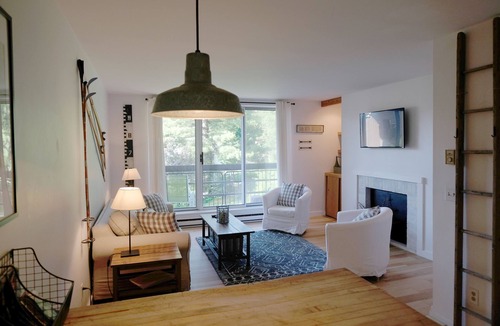 Warren Condo | Mountainside Condo at Sugarbush Vt Walk to Resort!