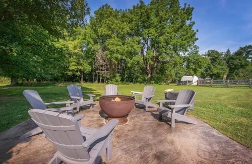 Mount Vernon House | MountVernon I Gambier I FirePit
