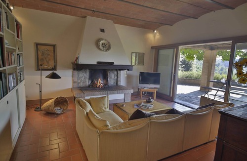 Palaia House | MY TUSCANY VILLA: Absolute privacy, between pine and olive trees