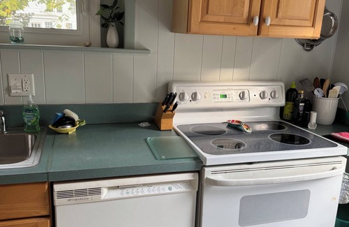 South Rehoboth Cottage | Nana's Cottage - Charming 1930's 2 BD. Walk to the beach!