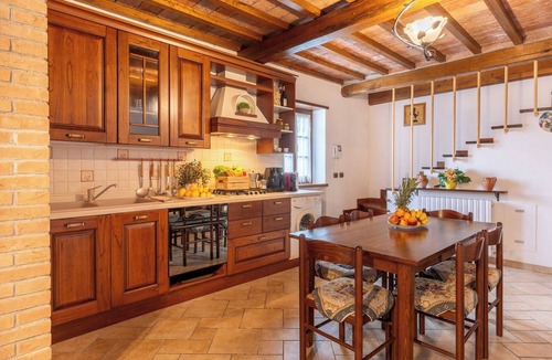 Villa Collemandina Cottage | New! Private pool, stunning mountain views. Flexible changeover/short stays WIFI