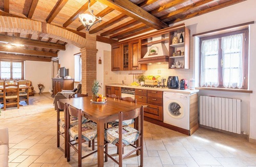 Villa Collemandina Cottage | New! Private pool, stunning mountain views. Flexible changeover/short stays WIFI