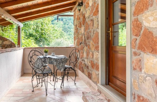 Villa Collemandina Cottage | New! Private pool, stunning mountain views. Flexible changeover/short stays WIFI