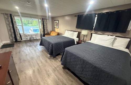 Cornwall Hotel | Nites Inn Motel