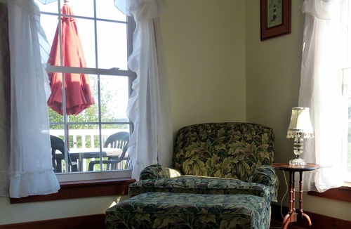 Mid-Coast and Islands Cottage | Ocean Breeze Cottage with Open Water Views of Casco Bay