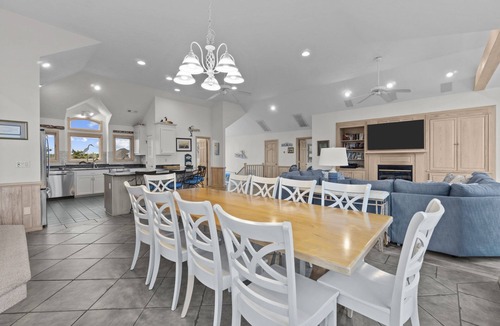 Pine Island House | Oceanfront 6BR with private pool & hot tub