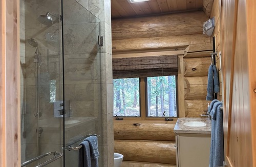 South Gouldsboro Cabin | Oceanfront Log Cabin “Great Timbers”