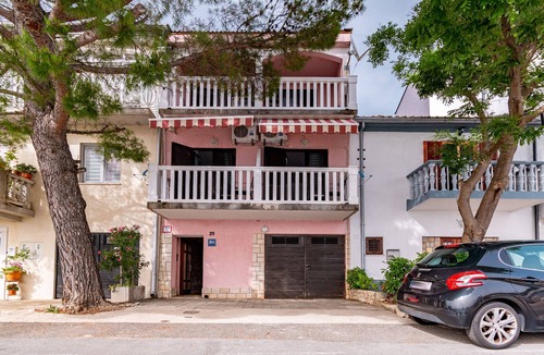 Jadranovo Apartment | One bedroom apartment with balcony and sea view Jadranovo, Crikvenica (A-16739-a)