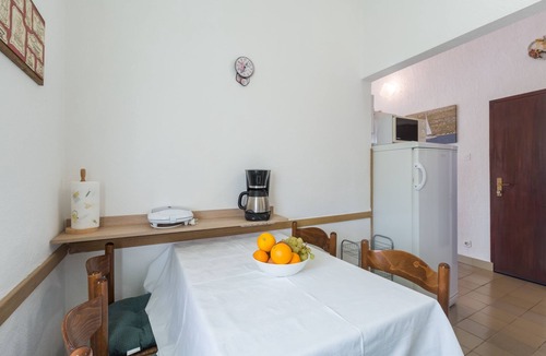 Karigador Apartment | One bedroom apartment with terrace and sea view Karigador, Novigrad (A-2534-a)