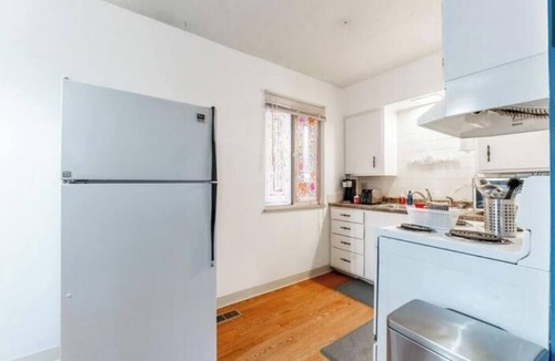 Italian Village Apartment | OSU - Heart of Short North -STEPS from High ST-OSU