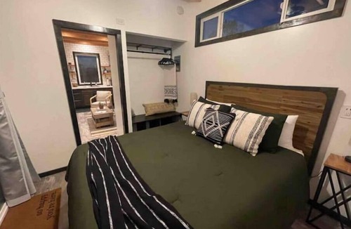 Escondido House | Peaceful new Tiny Home on farm, steps to wineries!