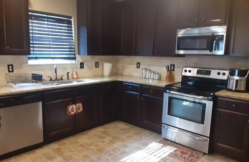 Hampton House | Peaceful stay in Hampton, GA