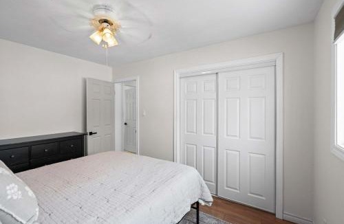 Cornwall House | Perfect Group Stay in Cornwall 3 Bedroom and Theater Room