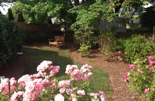 Country Club Estates House | Perfection, Renovated Throughout - great in-town location sleeps 6