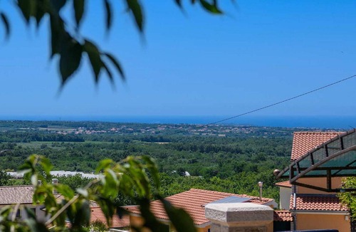 Roskici Apartment | Pet friendly apartment in Porec