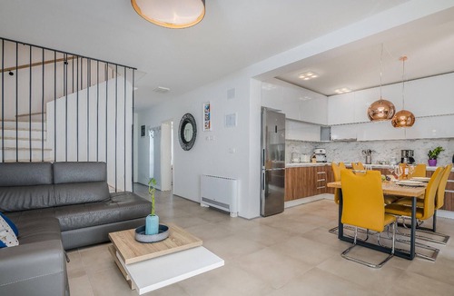Novigrad House | Pet friendly home in Novigrad with house sea view