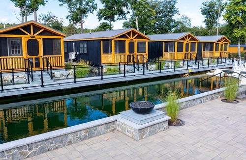 North Sebago Villa | Phoebe Limit 3 1 Bedroom Cabin