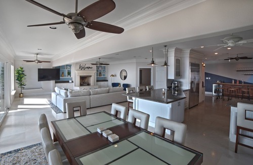 Clear Lake Shores Villa | Pineapple Bay Villa - with private pool overlooking the Ocean.