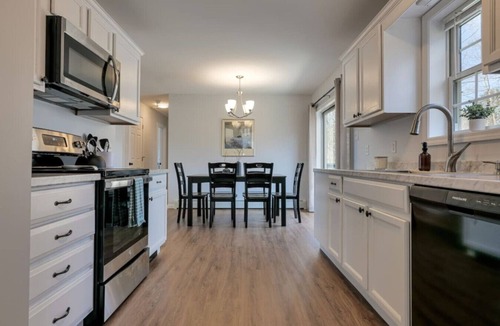 Salsbury Cove House | Pondside View Family Friendly Home! [Moose Lodge]