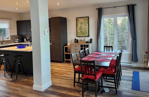 Labelle Ski Chalet | Pool Table, Private Beach | Breakfast Included