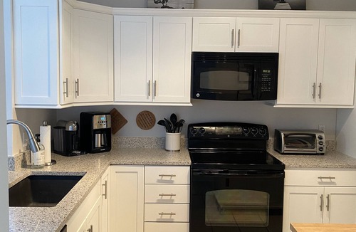 St. Simons Island Condo | Private and quiet condo on North end of SSI. 30 day minimum.