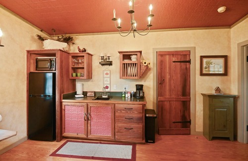 Fredericksburg Cabin | Private Hot tub - Romantic Getaway - Star Gazing