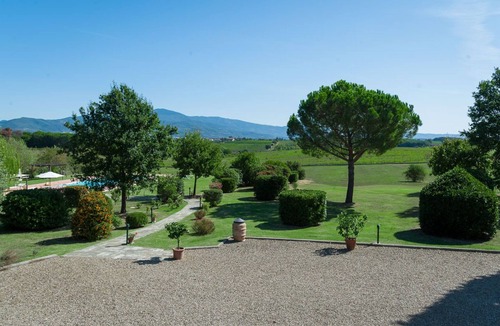 Le Piazze Villa | Private Pool Villa near Cortona. Secluded, Perfect for Families.