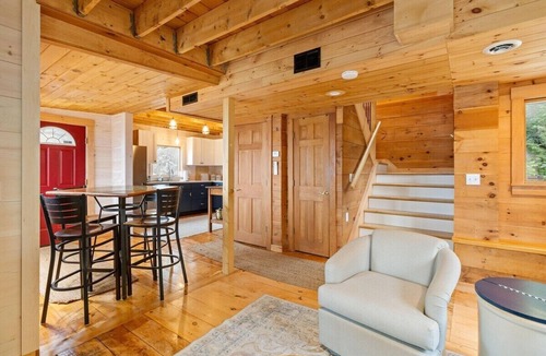 Spruce Head Cottage | Quarry Village Compound; 4BR + Hot Tub on a workin