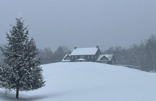 Hartland House | Quechee Mountaintop Escape: Wilderness meets sophistication .