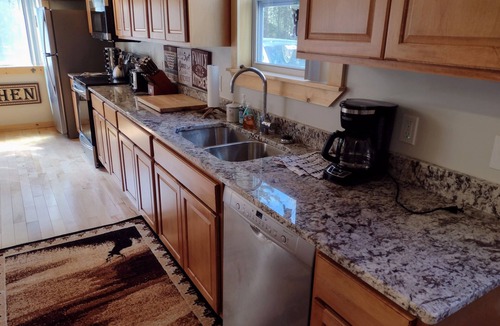 Steuben House | Quiet and located close to the ocean 2 bedroom 2 bath home
