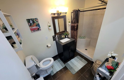 Escondido House | Relaxing Farm Vibes Near Safari Zoo Legoland & Wineries