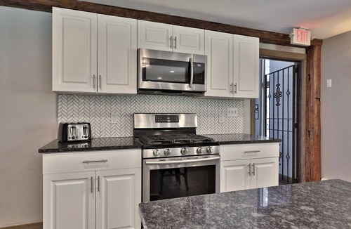 Killington Cabin | Rent An Entire Inn! Sleeps 30! As seen on Staycation TV!