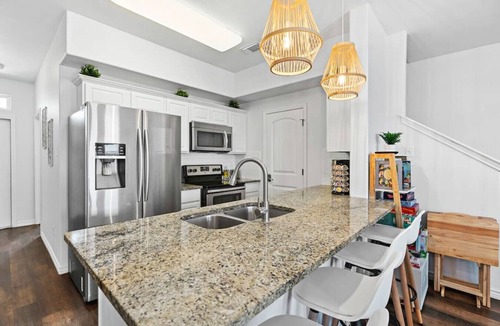 Corpus Christi Villa | Resort Pool, 5 Bedroom, Spacious, King Beds, Near White Cap Beach, Patio, Grill