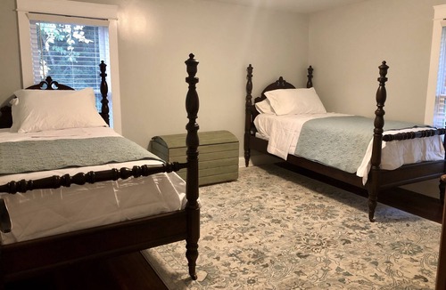 Rockbridge House | Restored 1800s Farmhouse in Beautiful Hocking Hills