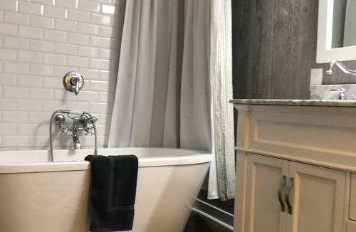 Rockbridge House | Restored 1800s Farmhouse in Beautiful Hocking Hills