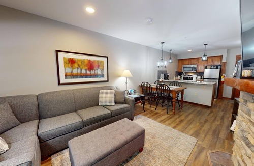 Edray Condo | Rimfire Lodge-1st Floor-Village Center-Steps from shops restaurants slopes