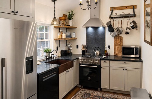 Bartlett Cottage | Riverside Cottage Fireplace Mountain Views