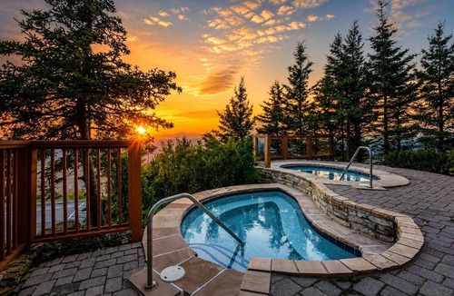 Edray Condo | RL 419 - High-Elevation Renovated Summer Escape in Prime Village Spot