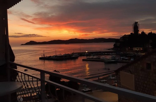 Lopud Island Apartment | Rooms Milena - Double or Twin Room with Private Bathroom