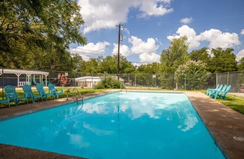 Burnet RV Rental | RV Site - Pull Through 26