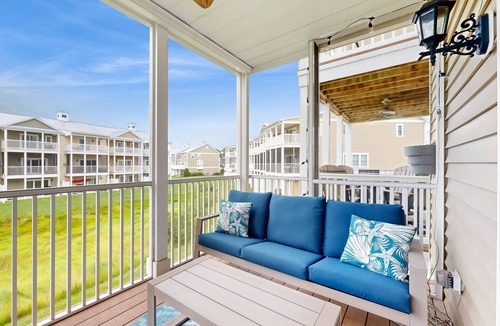 Ocean View House | Sandy Cove Townhouse w/Water Views & Shared Pool, Private W/D, Free Wifi