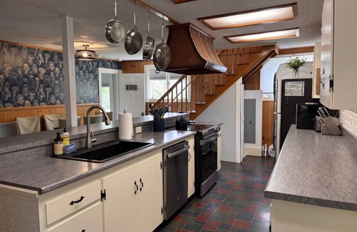 Salsbury Cove House | Sea Song Cottage at Explore Acadia Cottages