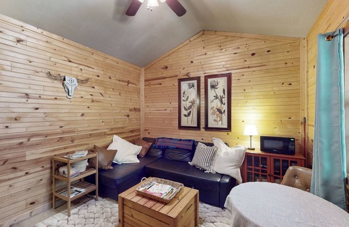 Paige Cabin | Serene & Secluded Paige Cabin: Dogs Welcome!