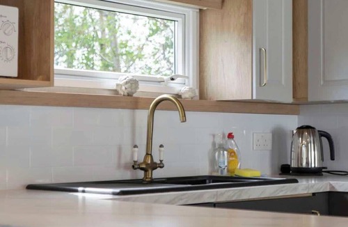 Prestonpans House | Seton Sands wentworth luxury lodge - 2 Beds Sleeps 6 with starlink