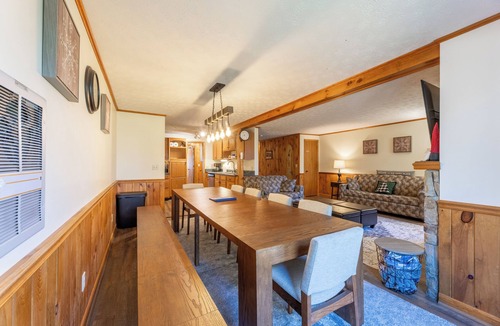 Edray House | Shamrock 4 Bed, 3 Bath, Indoor Bike Storage, New Granite Counters, Space for All